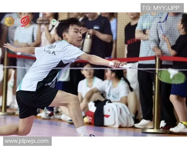 羽毛球的梦想与坚持:成都羽毛球队成长历程的真实记录 羽毛球的梦想与坚持:成都羽毛球队成长历程的真实记录