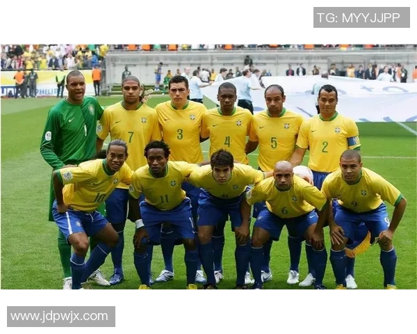 足球明星为何成为全球瞩目的焦点背后的原因与魅力解析